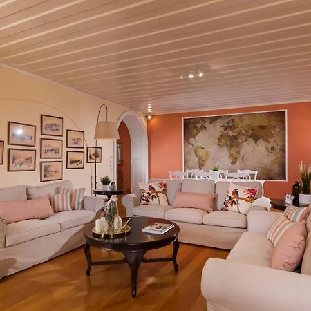 Liston Luxury With Fortress View Lejlighed