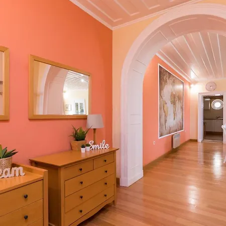 Liston Luxury With Fortress View *